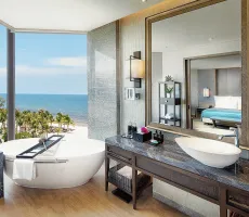 Hotellikuva InterContinental Phu Quoc Long Beach Resort - numero 1 / 48