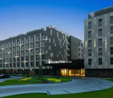 Hotellikuva DoubleTree by Hilton Krakow Hotel & Convention Center - numero 1 / 20