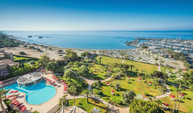 Billede av hotellet St Raphael Resort - nummer 1 af 10