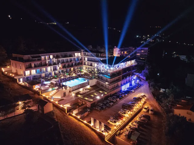 Billede av hotellet Royal Blue Resort And Residences - nummer 1 af 10