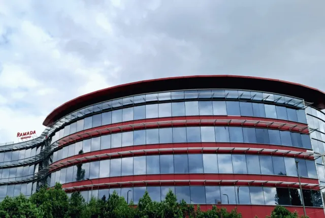 Billede av hotellet Ramada By Wyndham Bucharest Otopeni Airport - nummer 1 af 100