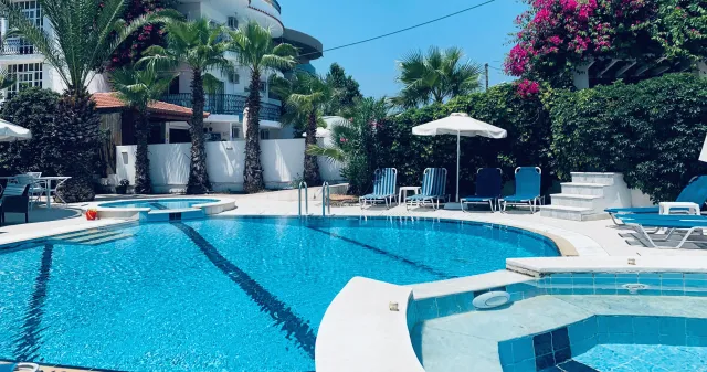 Billede av hotellet White Palace Studios - nummer 1 af 10