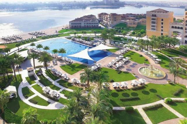 Billede av hotellet The Ritz-Carlton Abu Dhabi, Grand Canal - nummer 1 af 10