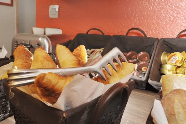 Billede av hotellet Hotel Carladez Cambronne - nummer 1 af 10