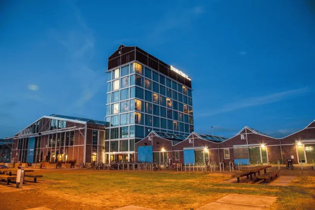Billede av hotellet DoubleTree by Hilton Hotel Amsterdam - NDSM Wharf - nummer 1 af 10