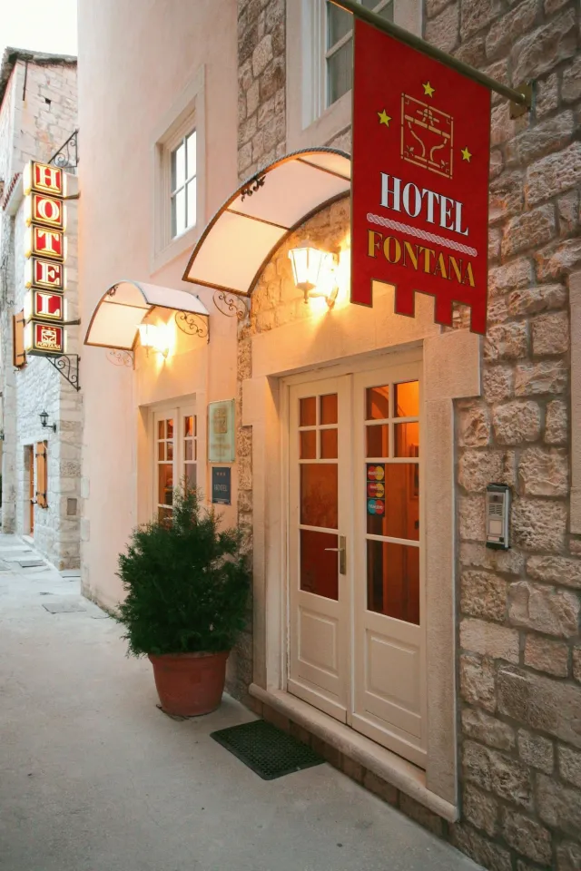 Billede av hotellet Fontana - nummer 1 af 9