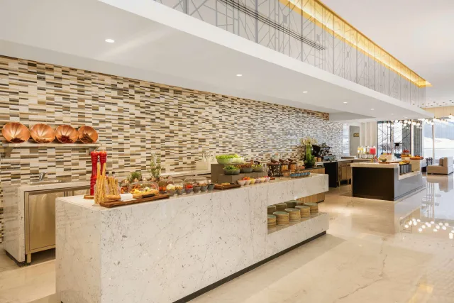 Hotellbilder av Wyndham Grand Doha West Bay beach - nummer 1 av 10