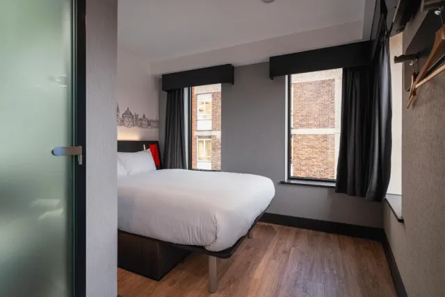Billede av hotellet easyHotel Dublin City Centre - nummer 1 af 6