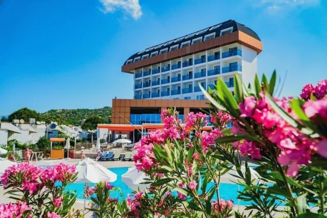 Billede av hotellet Throne Beach Resort & SPA - nummer 1 af 23
