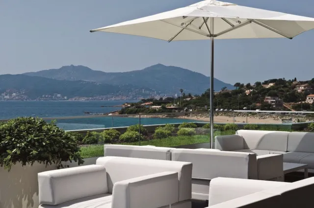 Hotellbilder av Radisson Blu Resort & Spa Ajaccio Bay - nummer 1 av 10