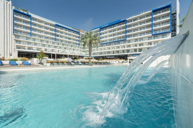 Billede av hotellet L'Azure Hotel - nummer 1 af 10