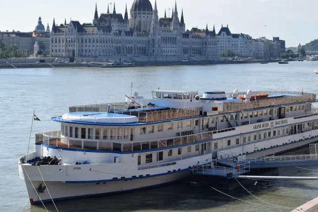 Hotellbilder av Grand Jules - Boat Hotel - nummer 1 av 10
