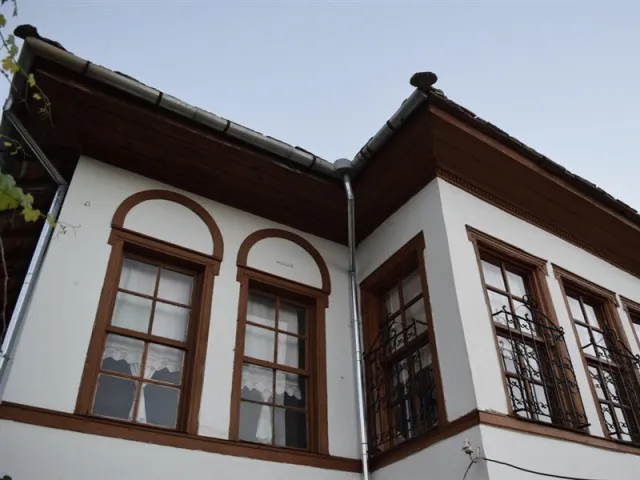 Hotellbilder av Bineri Hotel Gjirakastra - nummer 1 av 9