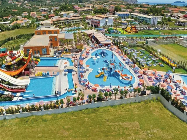 Billede av hotellet Caretta Beach Resort & WaterPark - nummer 1 af 13