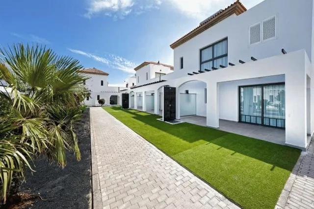 Billede av hotellet Broncemar Beach Suites Hotel - nummer 1 af 100