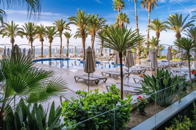 Hotellbilder av Caprici Beach Hotel & Spa - nummer 1 av 100
