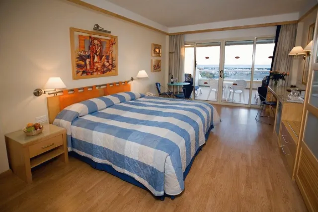 Billede av hotellet St Raphael Resort - nummer 1 af 10