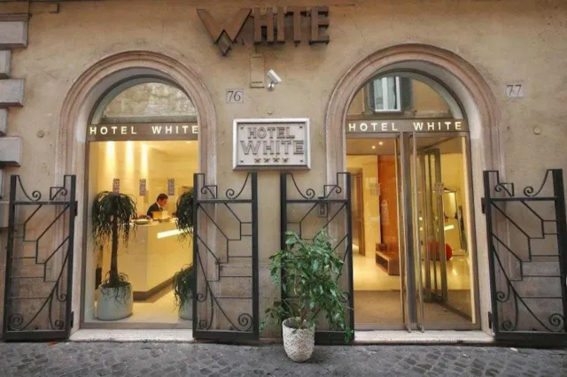 Hotellbilder av White Hotel - nummer 1 av 10