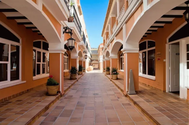 Hotellbilder av Lloyds Beach Club - nummer 1 av 10