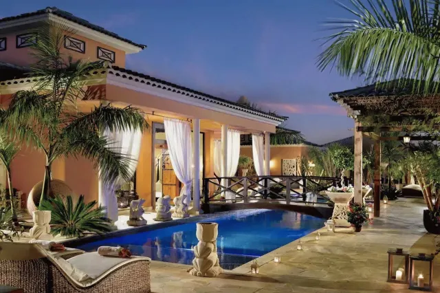 Hotellbilder av Royal Garden Villas - nummer 1 av 79