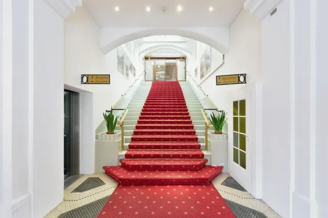 Billede av hotellet J5 Hotels Helvetie Montreux - nummer 1 af 10