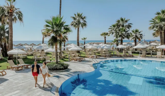 Hotellbilder av Golden Bay Beach Hotel - nummer 1 av 58