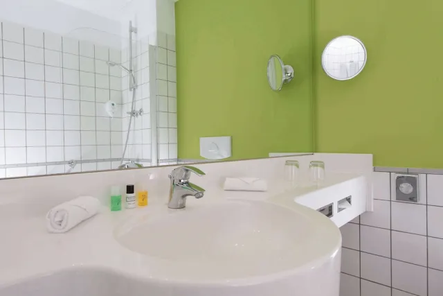 Hotellbilder av Wyndham Garden Düsseldorf City Centre Königsallee - nummer 1 av 26