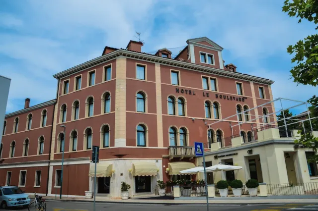 Billede av hotellet Le Boulevard - nummer 1 af 26