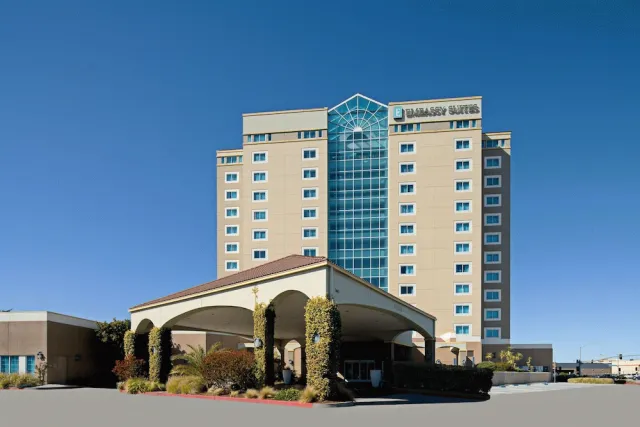 Hotellbilder av Embassy Suites by Hilton Monterey Bay Seaside - nummer 1 av 70