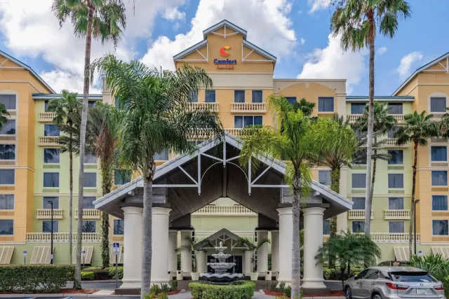 Billede av hotellet Comfort Suites Maingate East - nummer 1 af 52