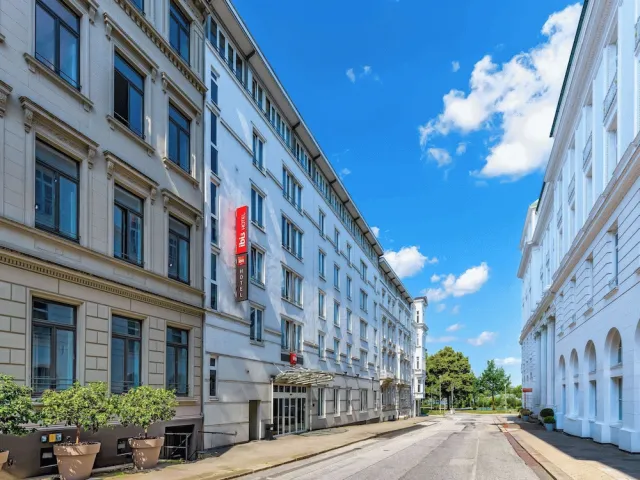 Billede av hotellet ibis Hamburg Alster Centrum - nummer 1 af 10
