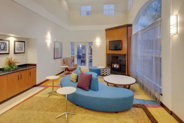 Hotellbilder av Fairfield Inn & Suites by Marriott San Francisco Airport - nummer 1 av 23