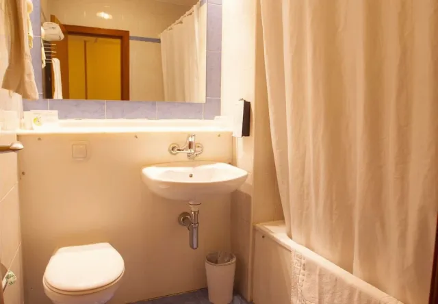 Hotellbilder av Travelodge Alicante Puerto - nummer 1 av 26