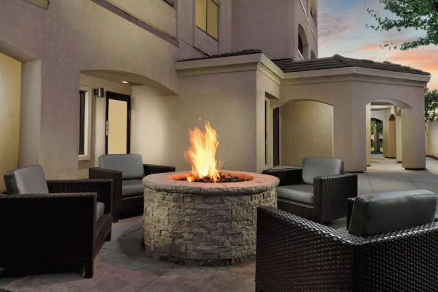 Hotellbilder av Courtyard by Marriott Salinas Monterey - nummer 1 av 47
