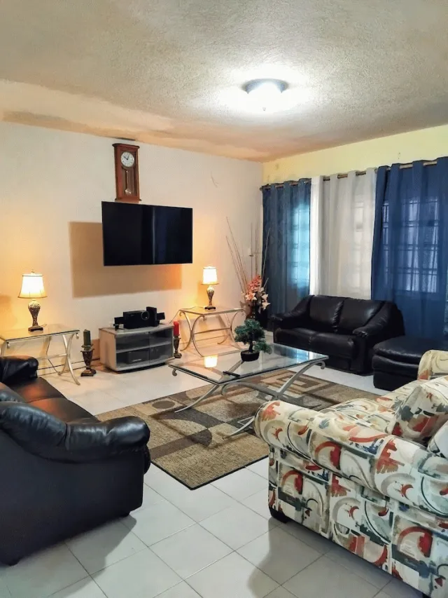 Billede av hotellet Rush Bond Villa - nummer 1 af 47