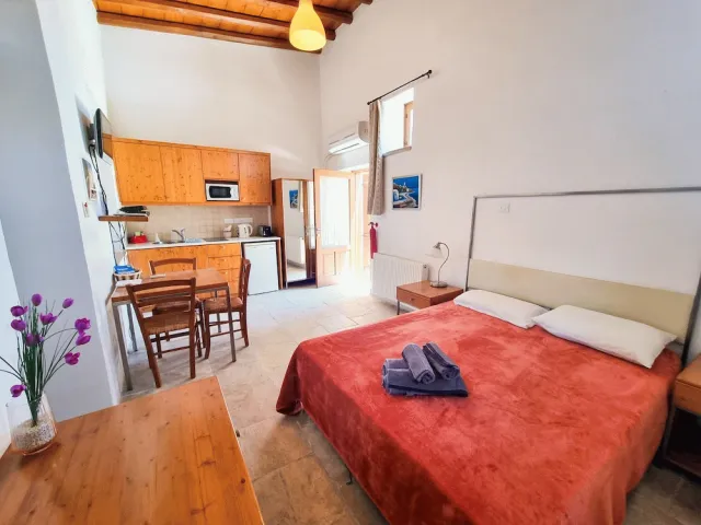 Hotellbilder av Skarinou Village Poolside Escape Studio - nummer 1 av 9