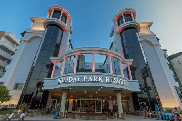 Billede av hotellet Holiday Park Resort - nummer 1 af 37