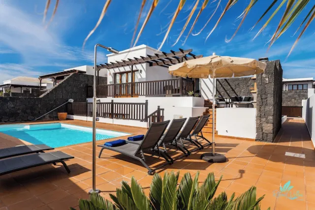 Hotellbilder av Inviting 4-bed Villa in Playa Blanca - nummer 1 av 41