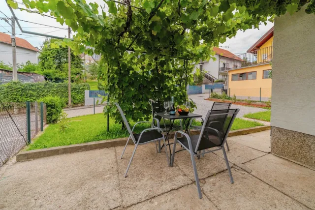 Hotellbilder av Family Friendly Apartment With Parking - nummer 1 av 28
