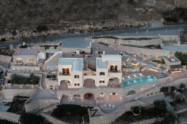 Billede av hotellet Zatrikion Villas Santorini - nummer 1 af 10