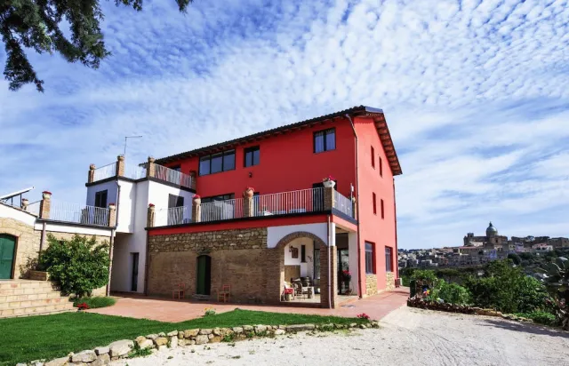 Billede av hotellet La Casa Rossa Country House - nummer 1 af 10