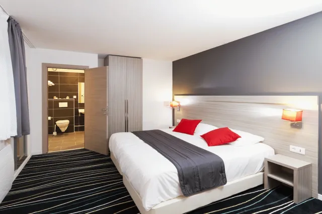 Billede av hotellet The Originals City, Hôtel Marne-la-Vallée East - nummer 1 af 36