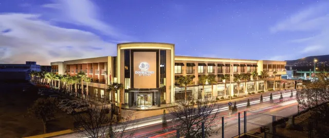 Hotellbilder av DoubleTree by Hilton Hotel Izmir Airport - nummer 1 av 10
