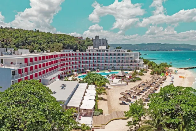 Hotellbilder av Grand Decameron Cornwall Beach, A Trademark All-Inclusive Resort - nummer 1 av 98