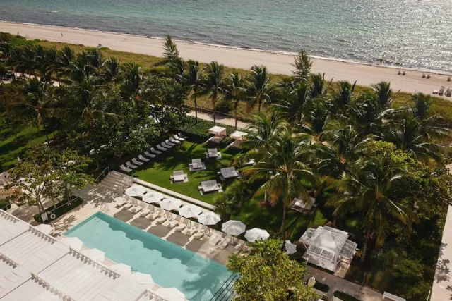 Billede av hotellet Four Seasons Hotel at The Surf Club - nummer 1 af 92