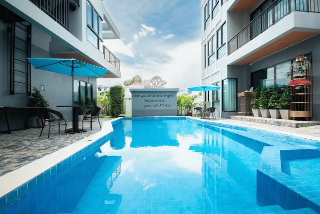 Billede av hotellet The Lucky Beach Ao Nang - nummer 1 af 10