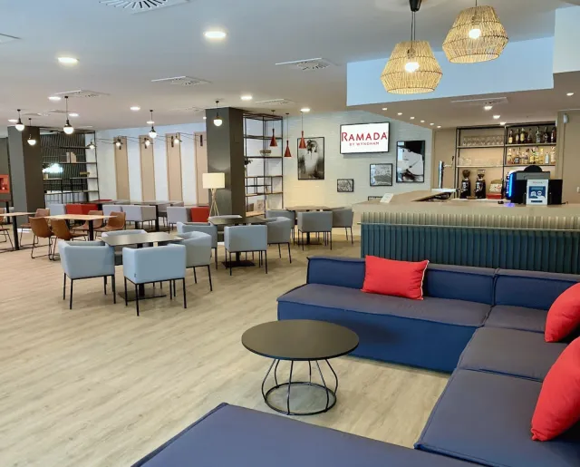Hotellbilder av Ramada by Wyndham Valencia Almussafes - nummer 1 av 36