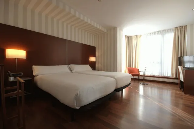 Hotellikuva Hotel Zenit Conde De Borrell - numero 1 / 42
