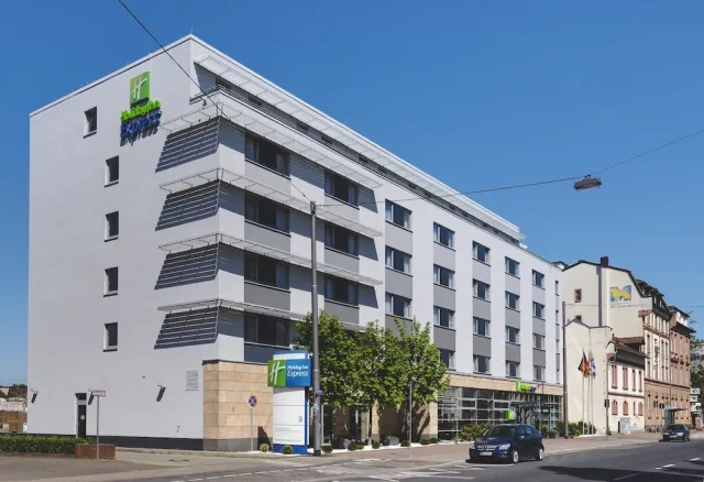 Hotellikuva Holiday Inn Express Frankfurt Messe, an IHG Hotel - numero 1 / 37