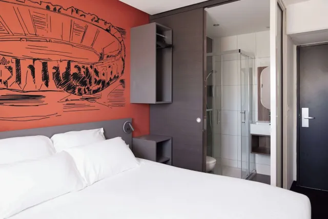 Hotellbilder av Hôtel, restaurant Kyriad Fréjus - nummer 1 av 100